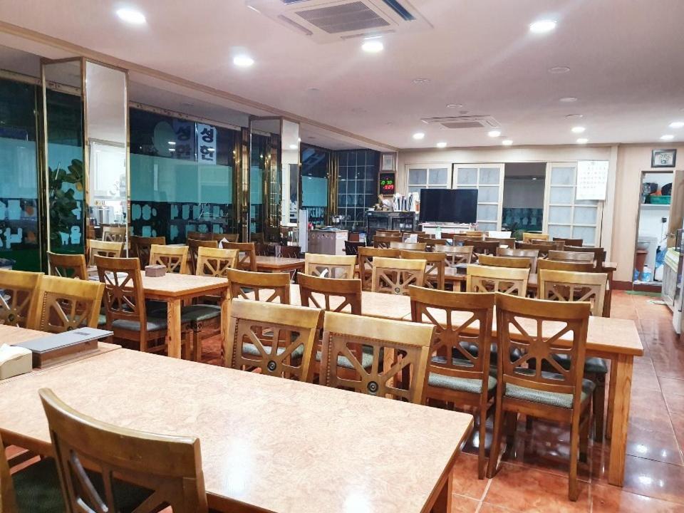 Myungsung Youth Town Gyeongju Exterior photo